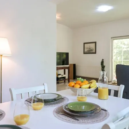 Laurel House, Holiday home